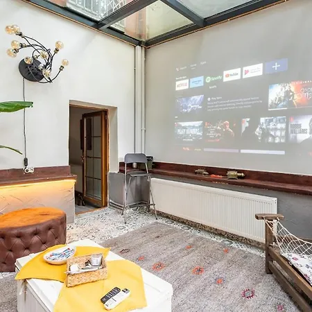 House Of Soul & Triplex With A Winter Garden Holiday home *