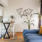 House Of Soul & Triplex With A Winter Garden Holiday home *